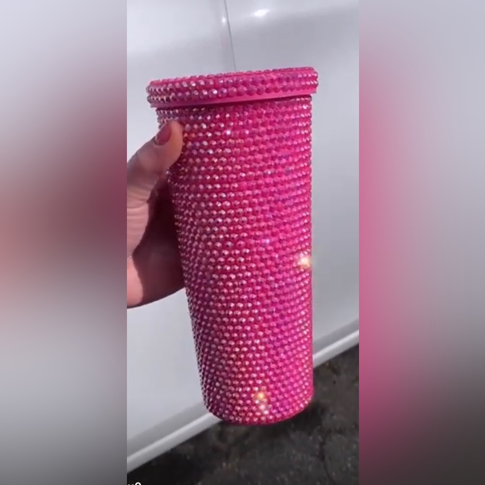 ***** HANDMADE ***** Hot Pink Bling Tumbler with straw. 20 oz stainless steel.